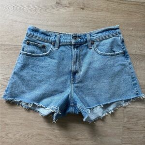 A&F The 90’s relaxed cut off shorts